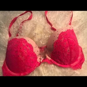 Victoria’s Secret Bra, pink